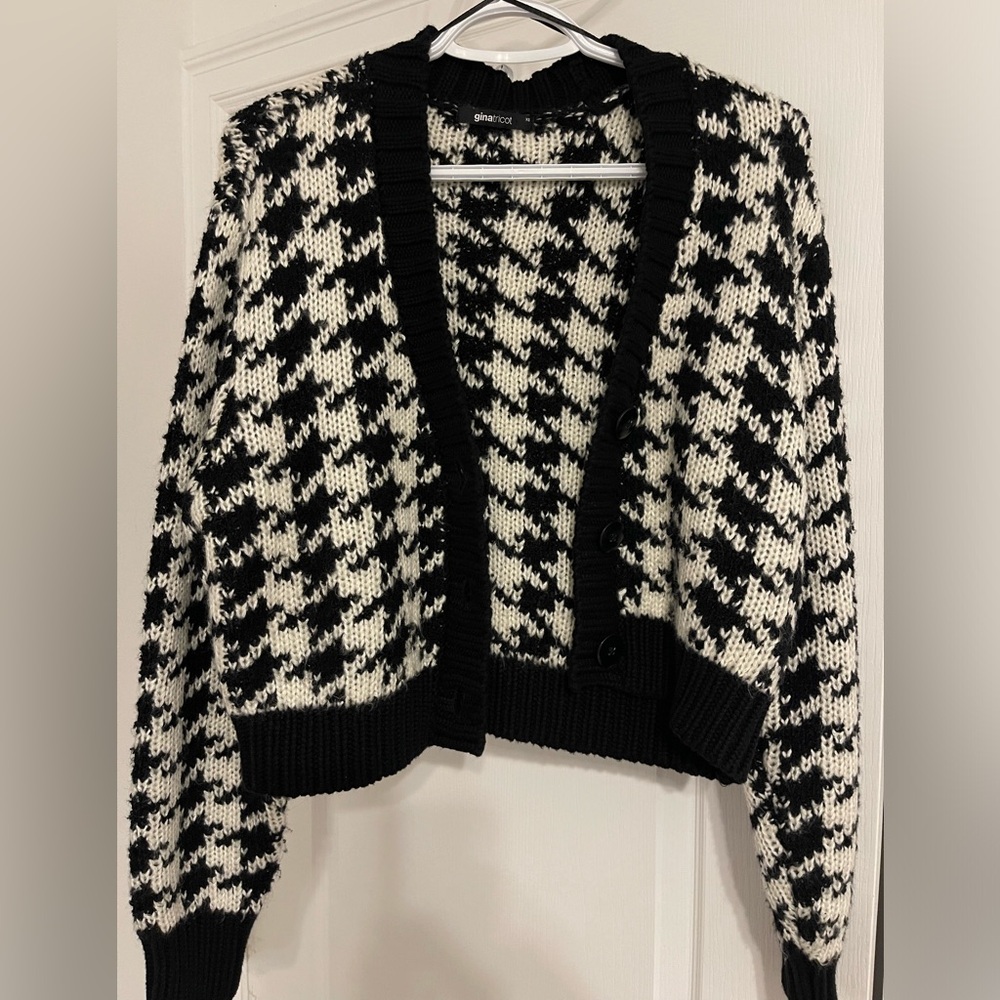 Glamorous Black and White Houndstooth Cardigan